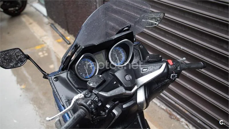 Yamaha TMAX – Vista 24