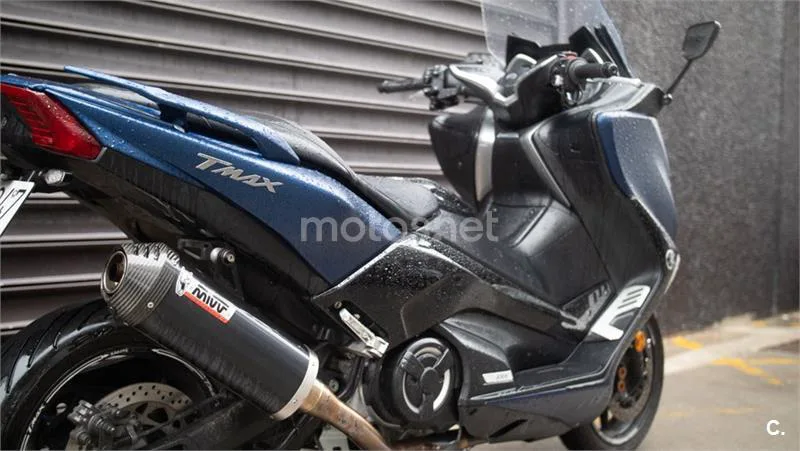Yamaha TMAX – Vista 6