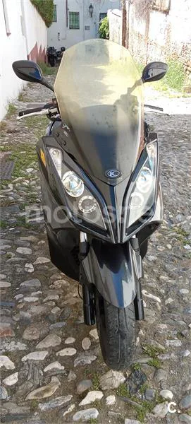 Kymco Super Dink 300i – Vista 4