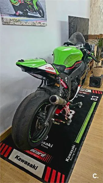 Kawasaki ZX-10R – Vista 2