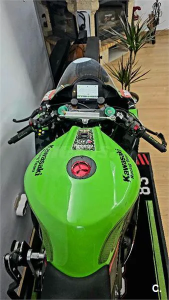 Kawasaki ZX-10R – Vista 8