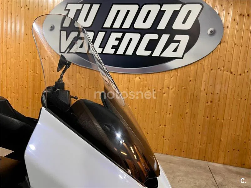 Suzuki Burgman 400 – Vista 29
