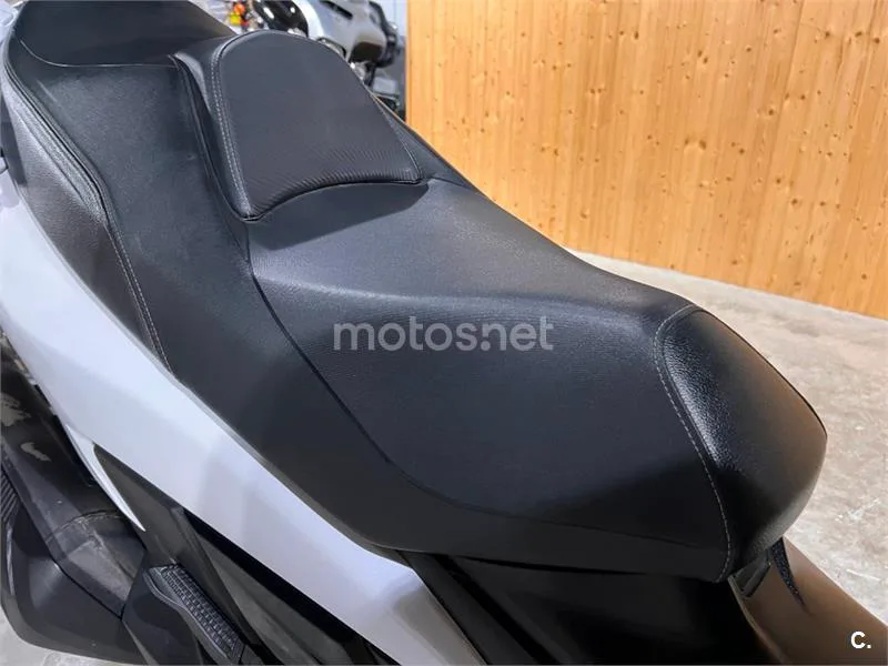 Suzuki Burgman 400 – Vista 45