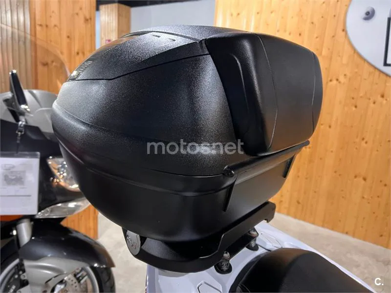 Suzuki Burgman 400 – Vista 47