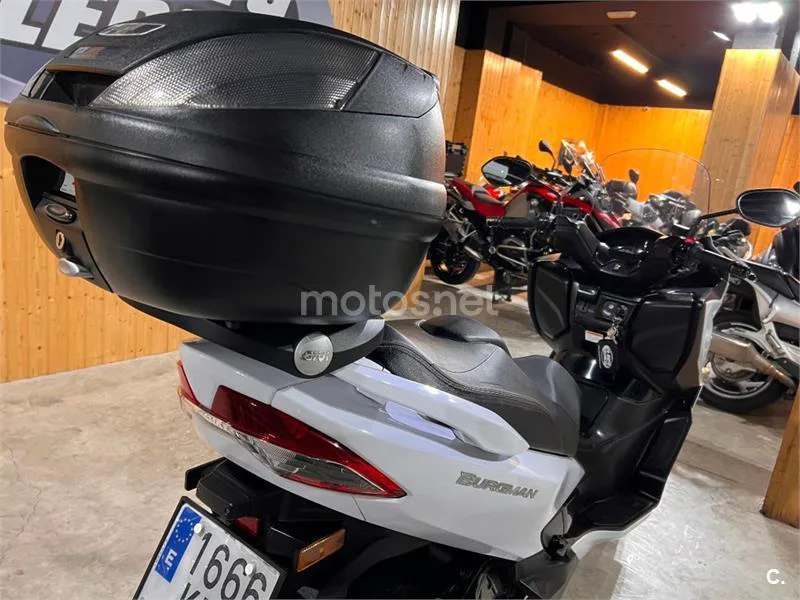 Suzuki Burgman 400 – Vista 49