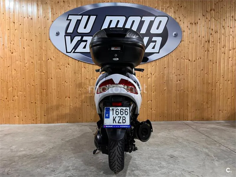 Suzuki Burgman 400 – Vista 6