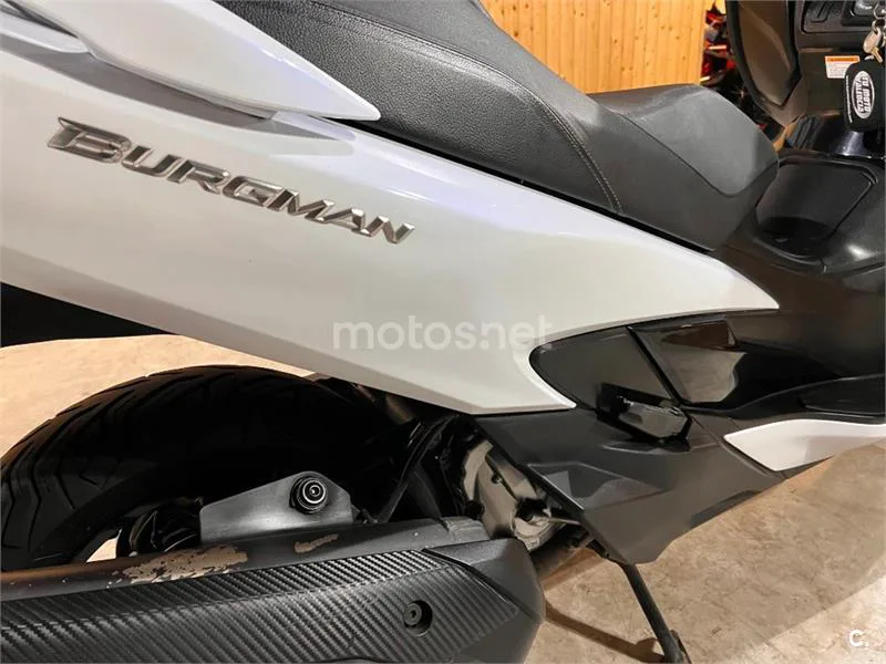 Suzuki Burgman 400 – Vista 51