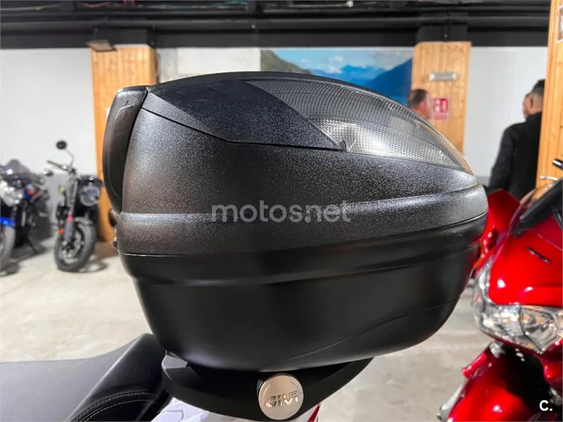 Suzuki Burgman 400 – Vista 55