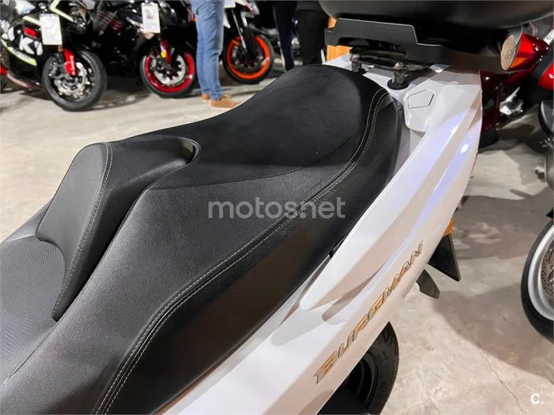 Suzuki Burgman 400 – Vista 60