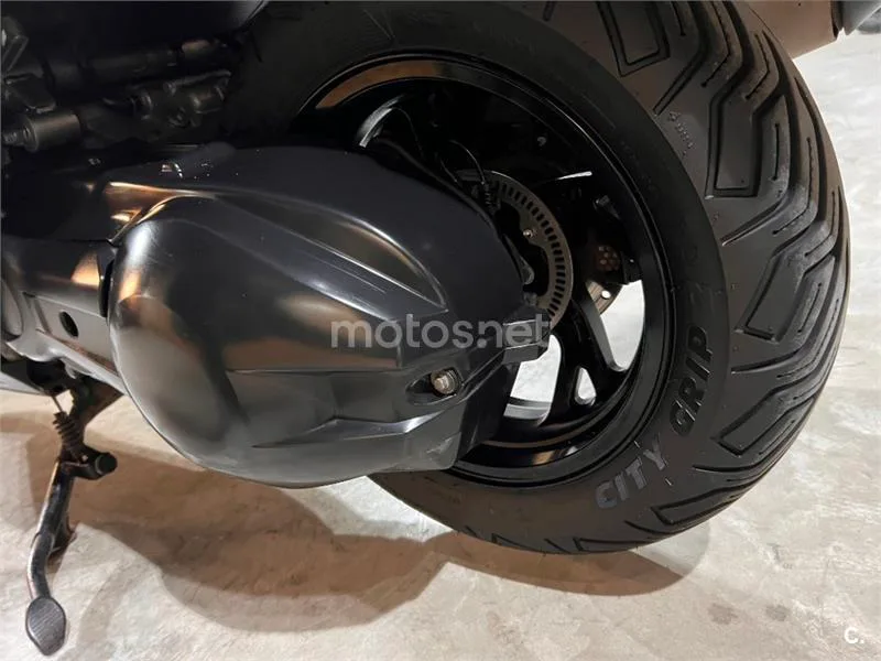 Suzuki Burgman 400 – Vista 63