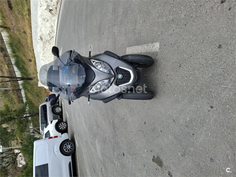 Piaggio MP3 – Vista 3