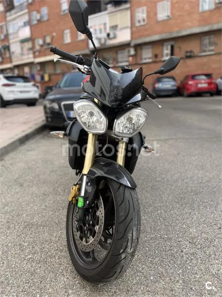 Triumph Street Triple – Vista 3