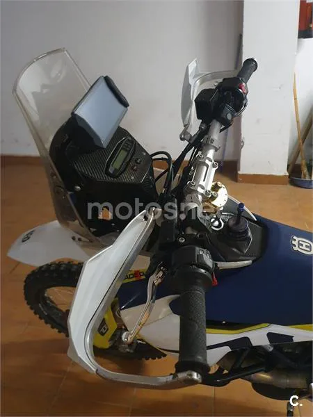 Husqvarna 701 Enduro – Vista 3