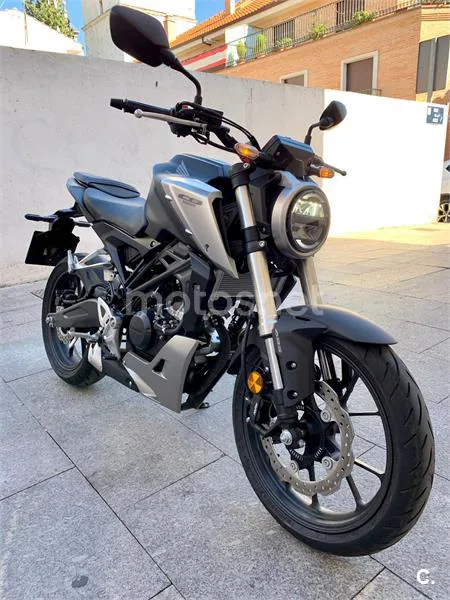 Honda CB 125 R – Vista 2