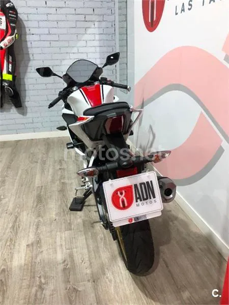 Yamaha R125 – Vista 11
