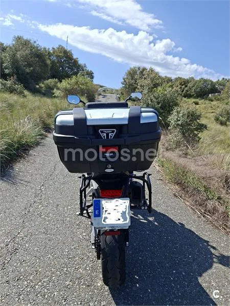 Triumph Tiger 900 – Vista 12