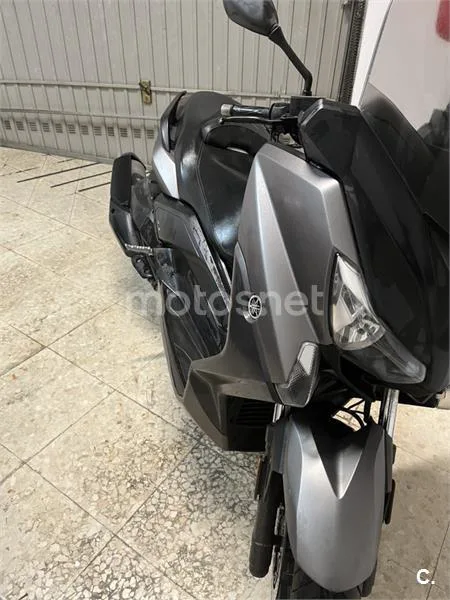 Yamaha XMAX 400 – Vista 2