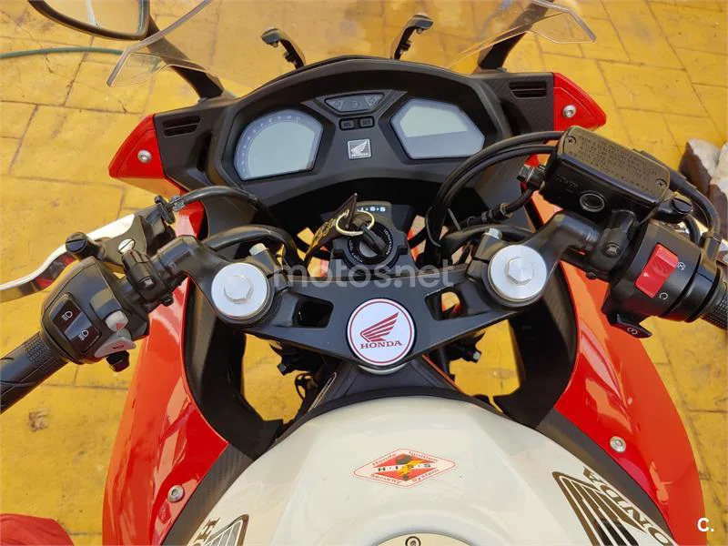 Honda CBR 650F – Vista 13