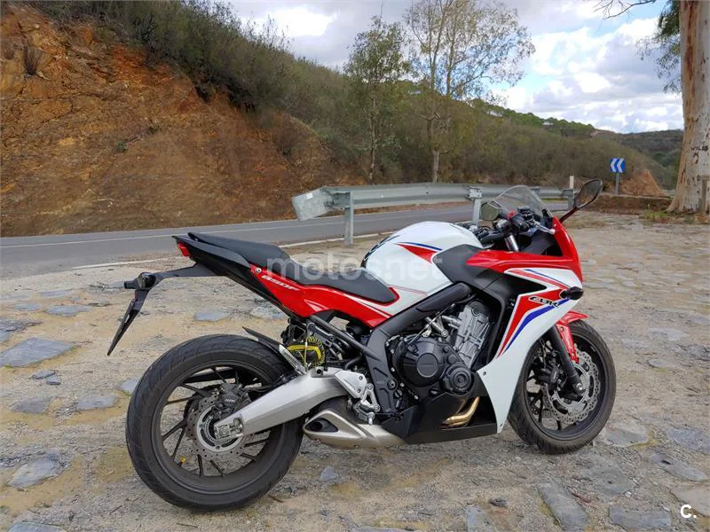 Honda CBR 650F – Vista 14