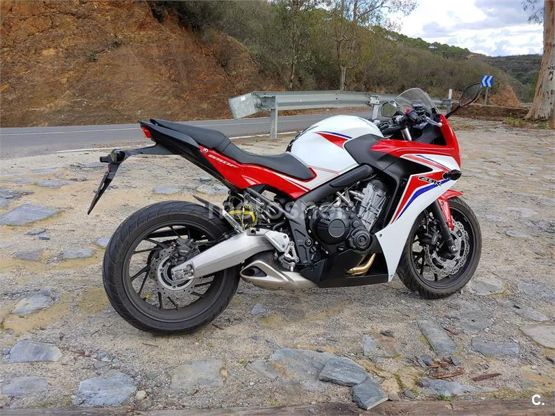 Honda CBR 650F – Vista 15