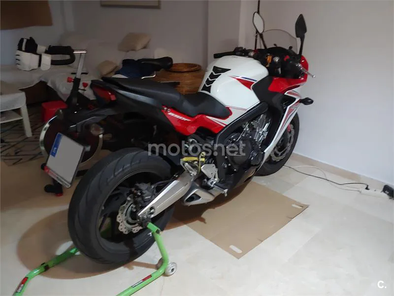 Honda CBR 650F – Vista 17