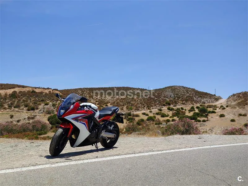 Honda CBR 650F – Vista 23