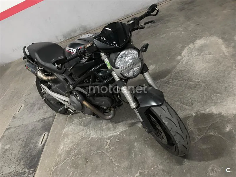 Ducati Monster 696 – Vista 3