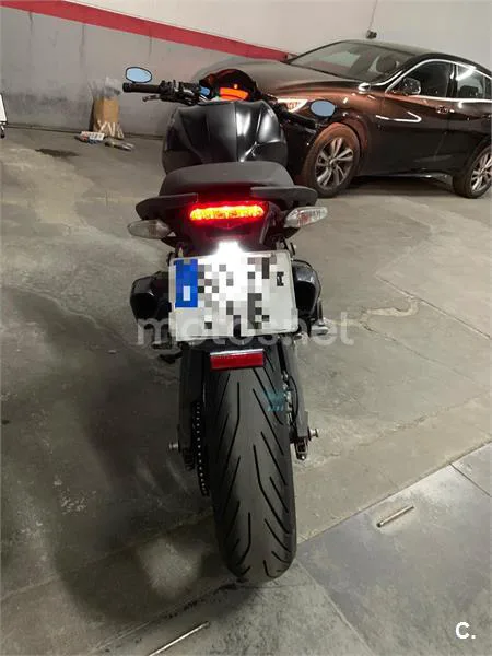 Ducati Monster 696 – Vista 4