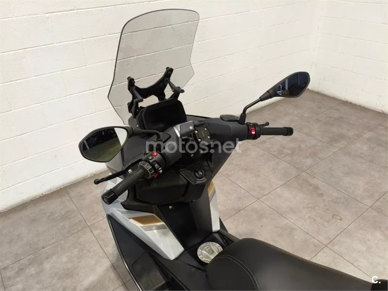 BMW C 400 GT – Vista 7