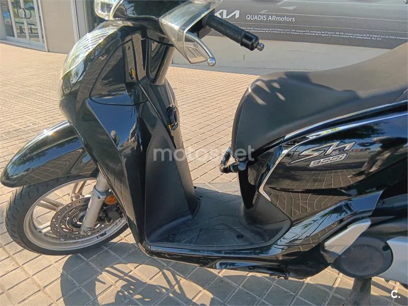 Honda SH300i – Vista 2