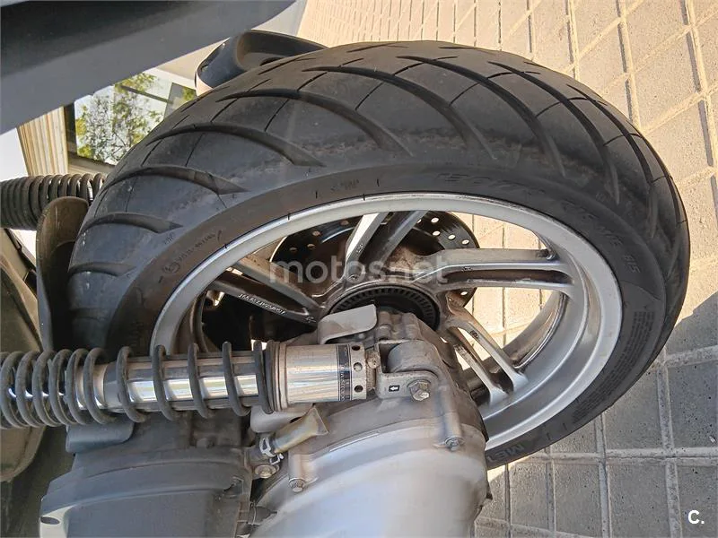 Honda SH300i – Vista 3