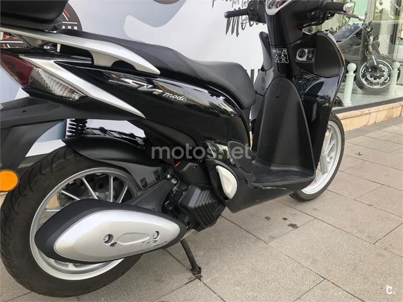 Honda SH 125i – Vista 8