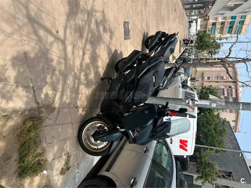 Yamaha XMAX 300 – Vista 2