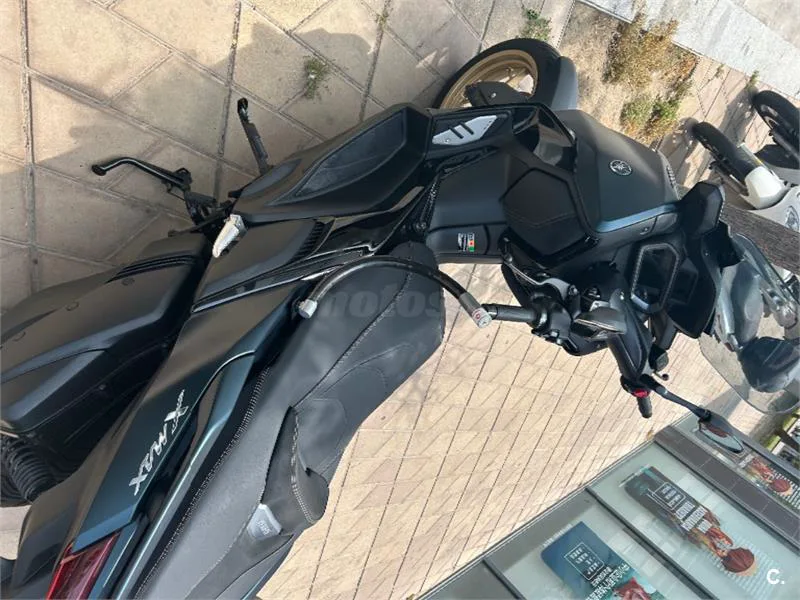 Yamaha XMAX 300 – Vista 3