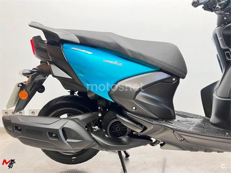 Yamaha RayZR – Vista 4