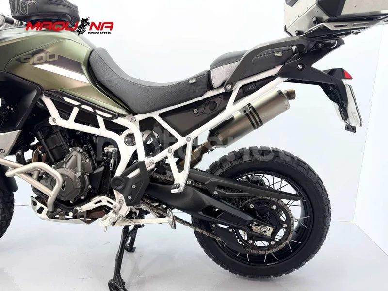 Triumph Tiger 900 – Vista 20