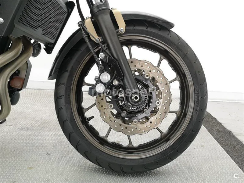 Yamaha XSR 700 – Vista 11