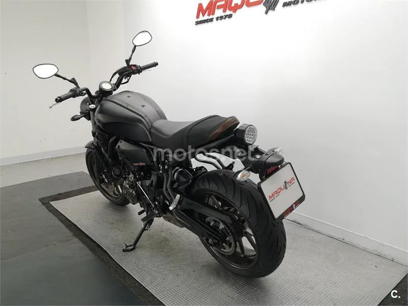 Yamaha XSR 700 – Vista 16