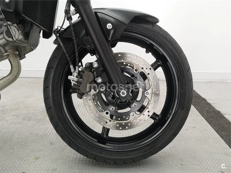 Suzuki SV 650 – Vista 11