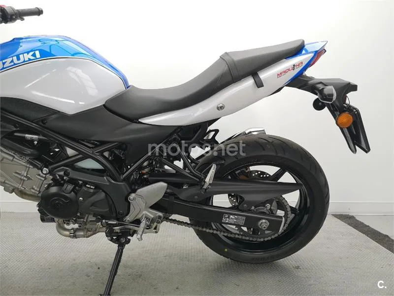 Suzuki SV 650 – Vista 17
