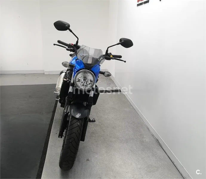 Suzuki SV 650 – Vista 3