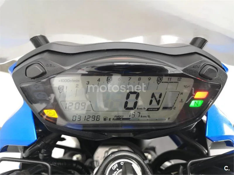 Suzuki SV 650 – Vista 10
