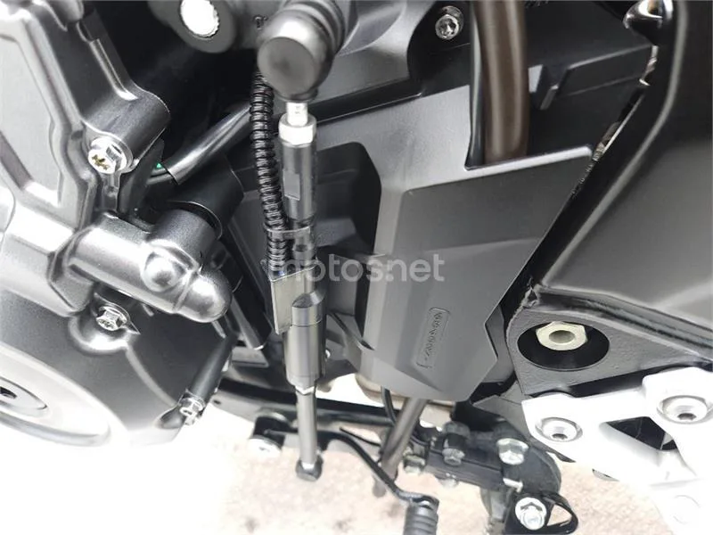 Suzuki GSX-8S – Vista 16
