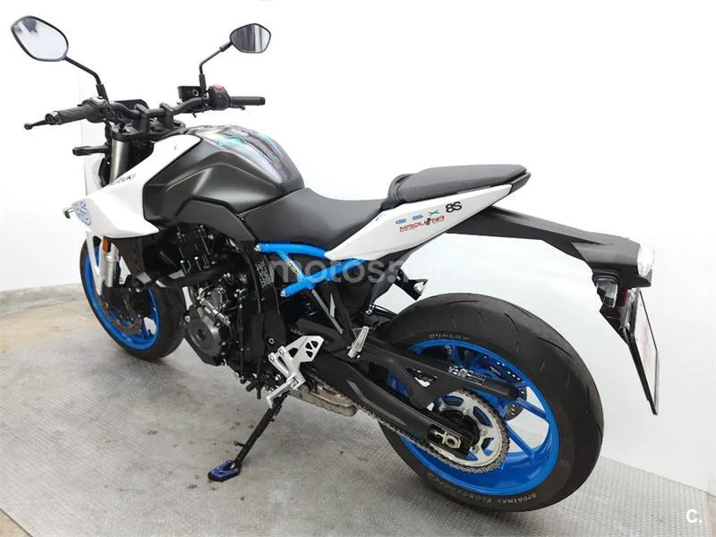 Suzuki GSX-8S – Vista 20