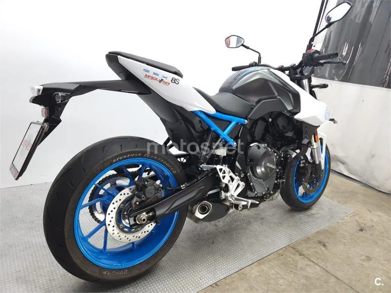Suzuki GSX-8S – Vista 4