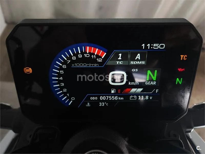 Suzuki GSX-8S – Vista 8
