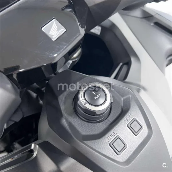 Honda Forza 750 – Vista 16