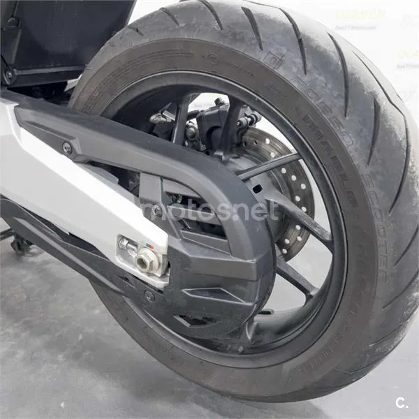 Honda Forza 750 – Vista 8