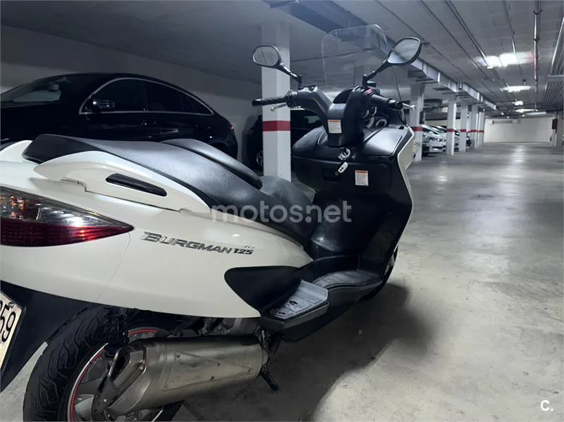 Suzuki Burgman 125 – Vista 6