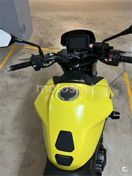 Honda CB 750 – Vista 10